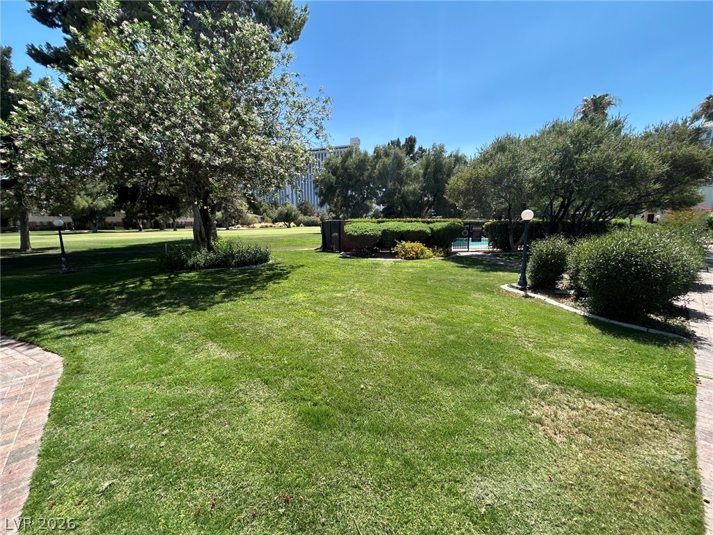 596 Tam O Shanter Property Photo 31