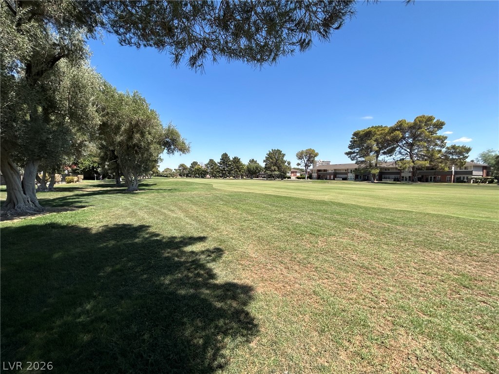 596 Tam O Shanter Property Photo 33