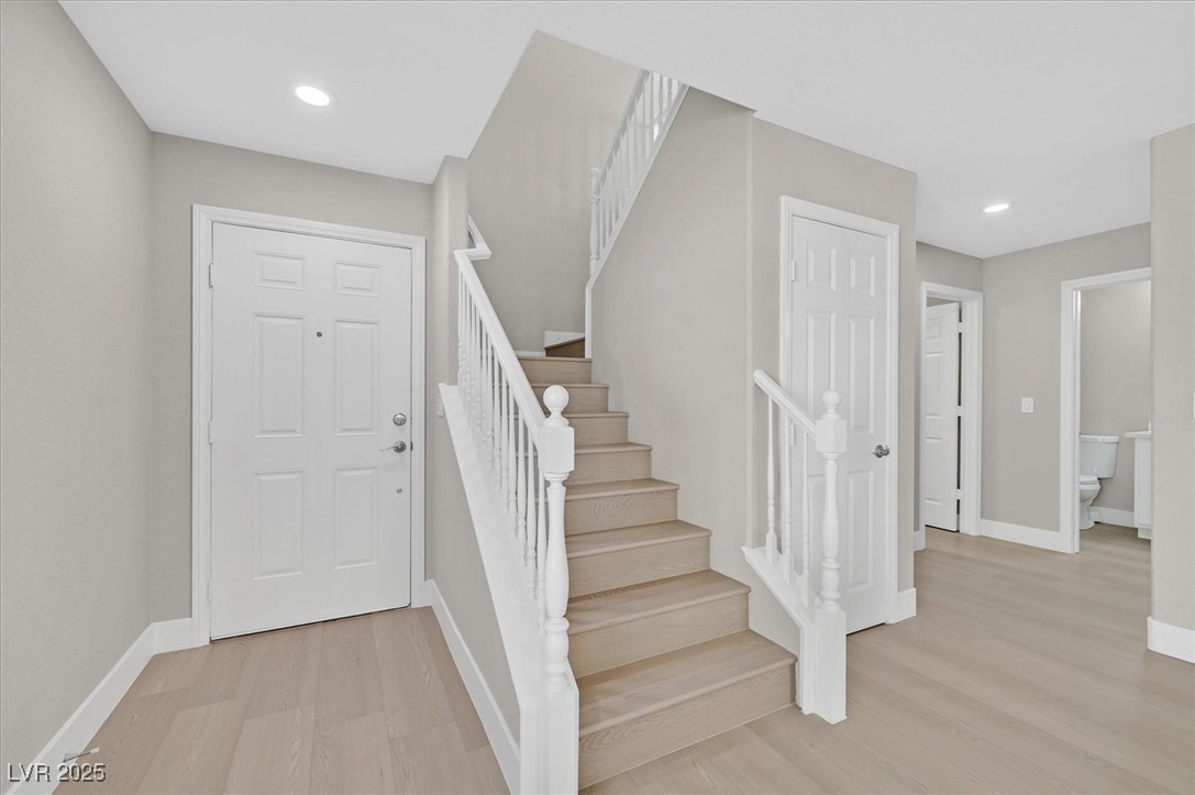 6486 Robusta Court Property Photo 6