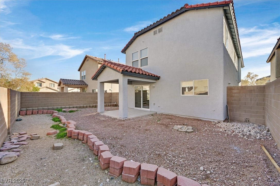 6486 Robusta Court Property Photo 24