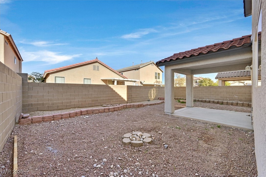 6486 Robusta Court Property Photo 25