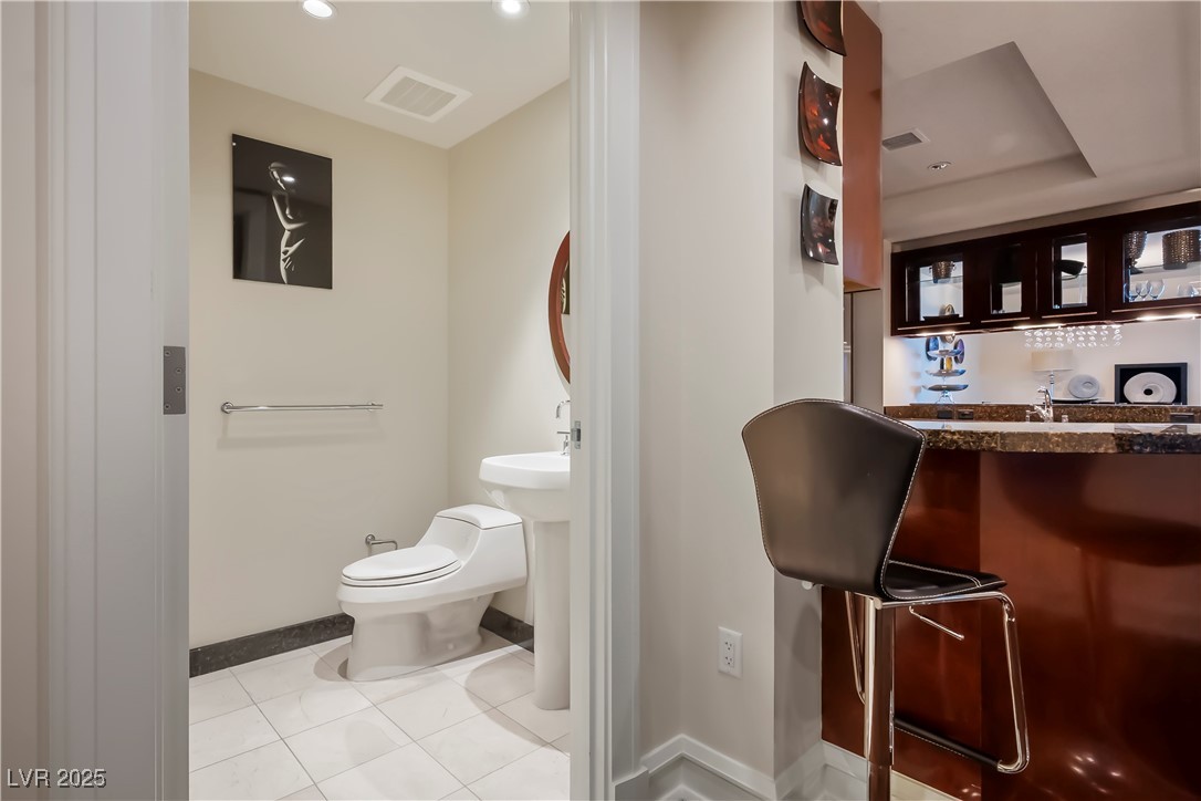2700 Las Vegas Boulevard 3708 Property Photo 29