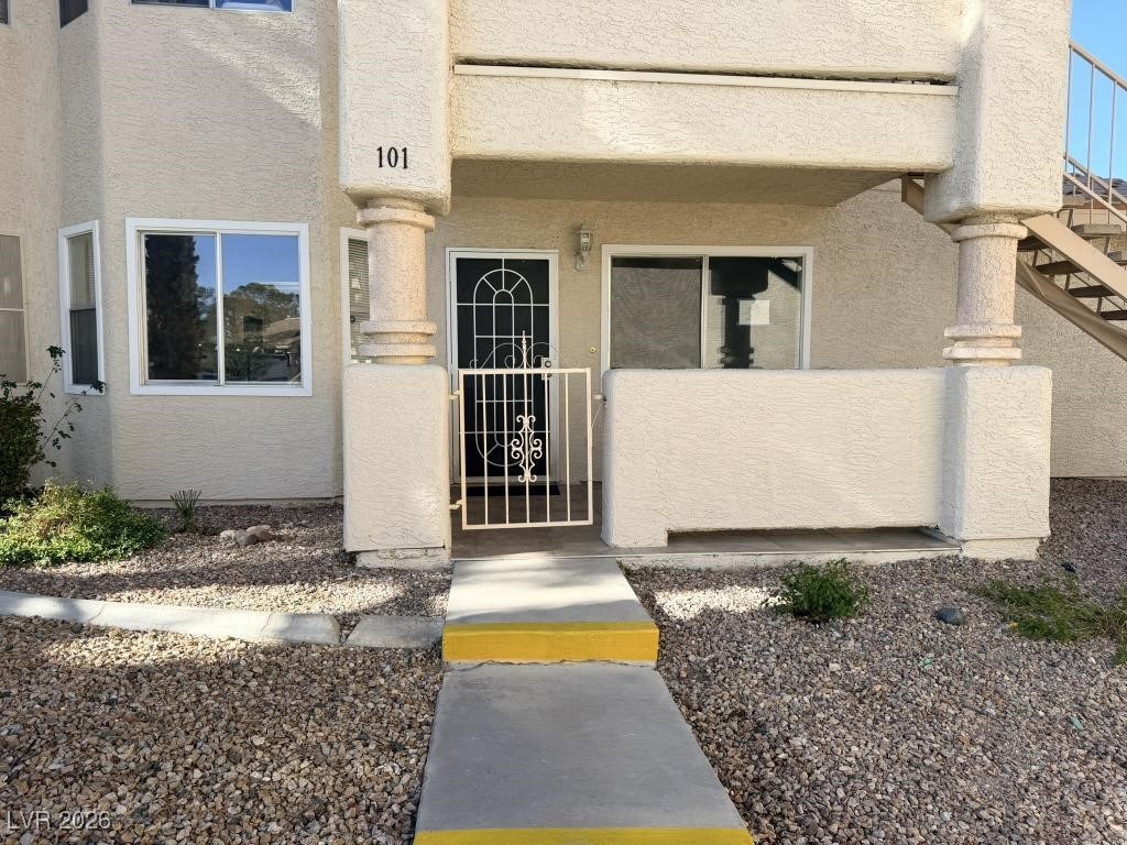 901 Sulphur Springs Lane 101 Property Photo 2