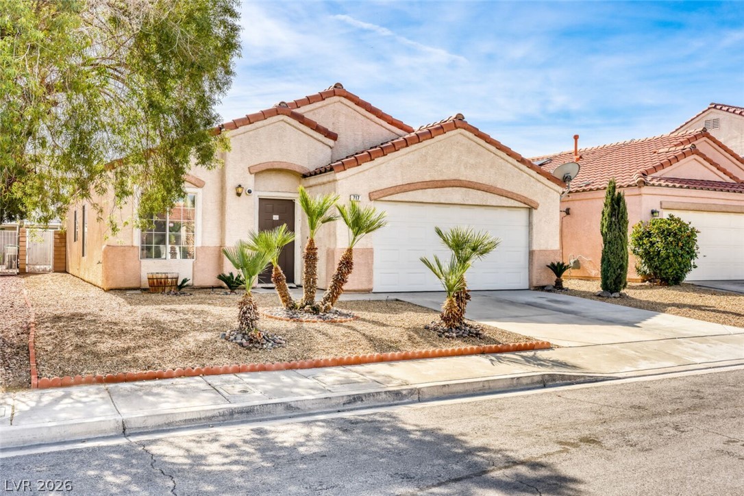 717 Moonlight Mesa Drive Property Photo 4