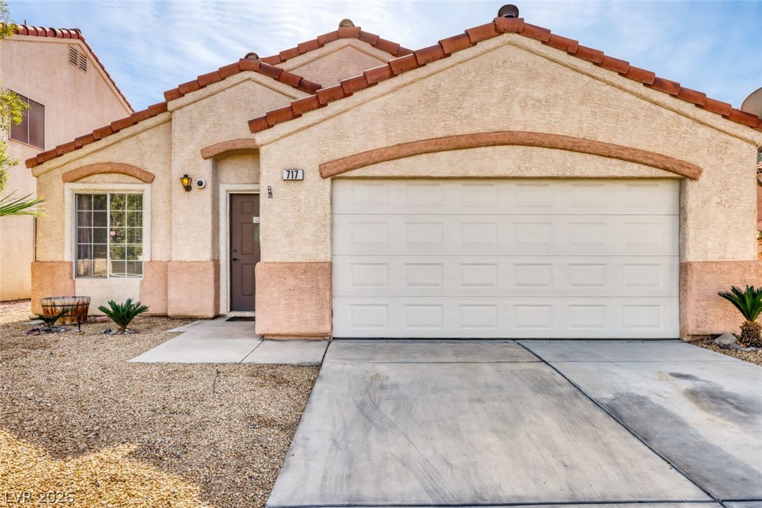 717 Moonlight Mesa Drive Property Photo 5