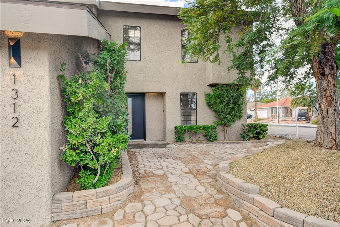 1312 Oak Tree Lane
