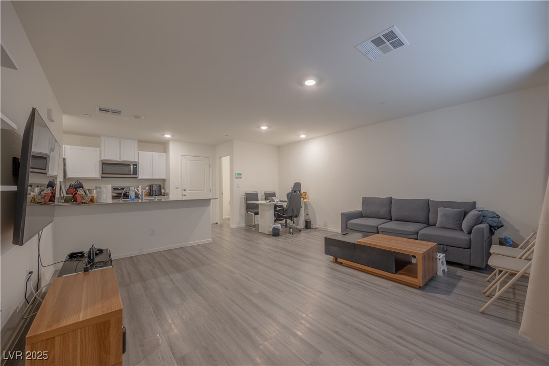 4841 Wine Ridge Avenue Property Photo 3