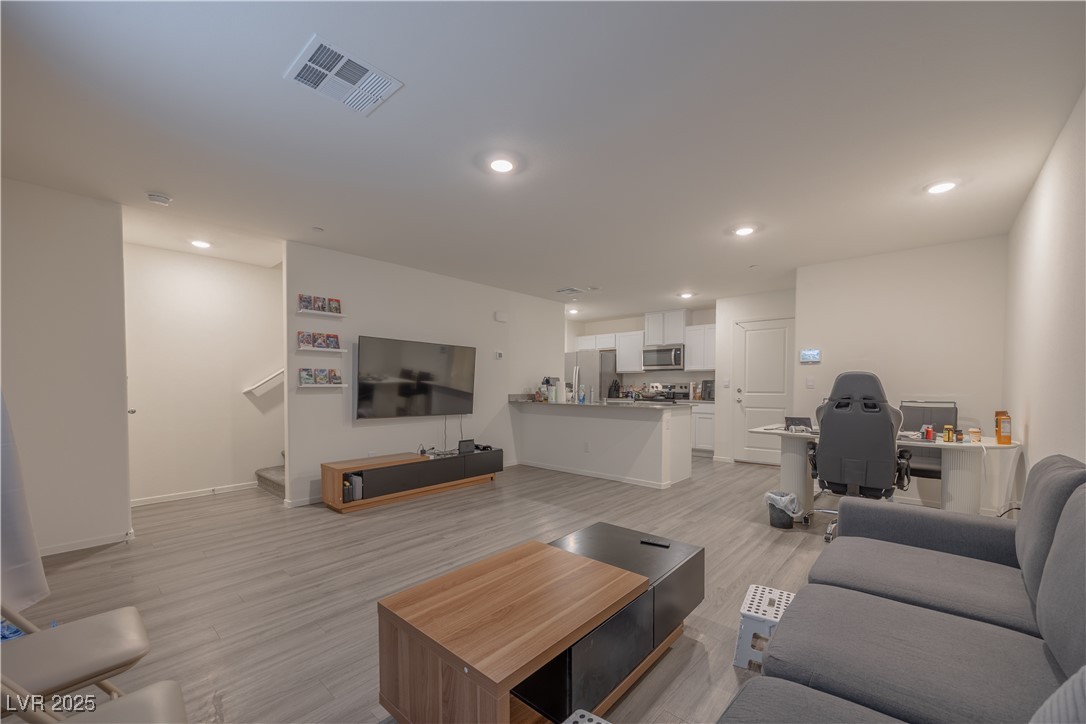 4841 Wine Ridge Avenue Property Photo 4