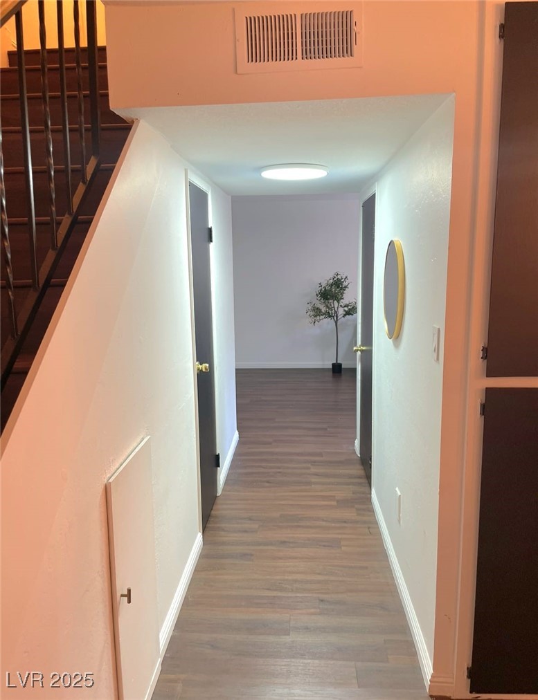 1460 Hialeah Drive B Property Photo 11