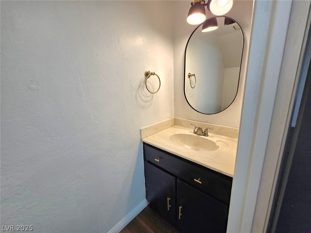 1460 Hialeah Drive B Property Photo 13
