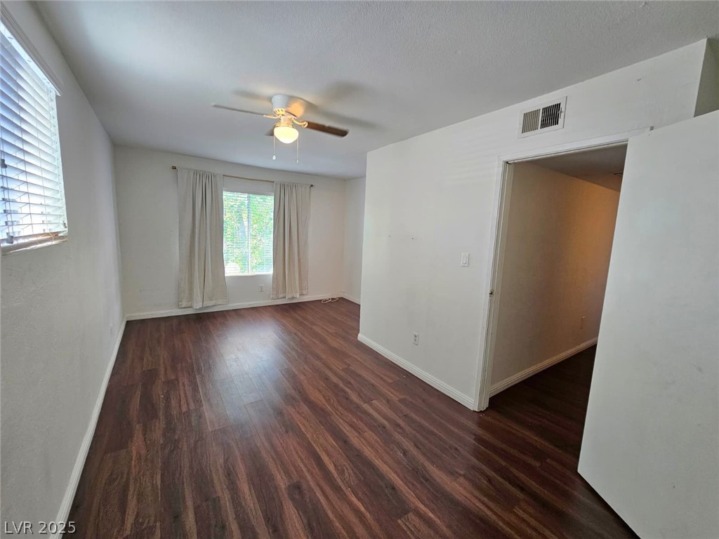 1460 Hialeah Drive B Property Photo 16