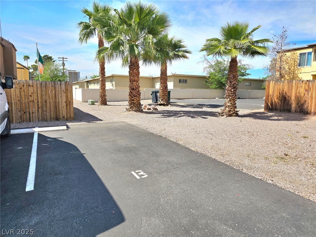 1460 Hialeah Drive B Property Photo 23