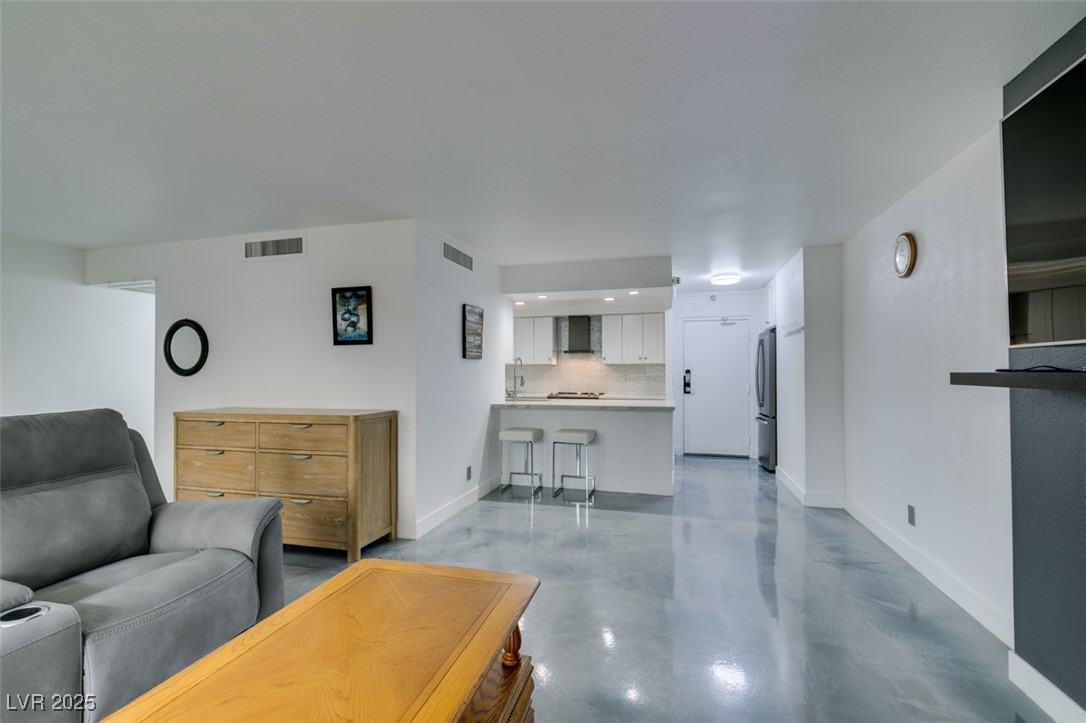205 East Harmon Avenue 101 Property Photo 11