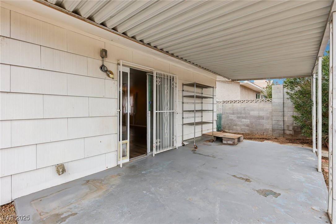 6912 Singing Dunes Lane Property Photo 35
