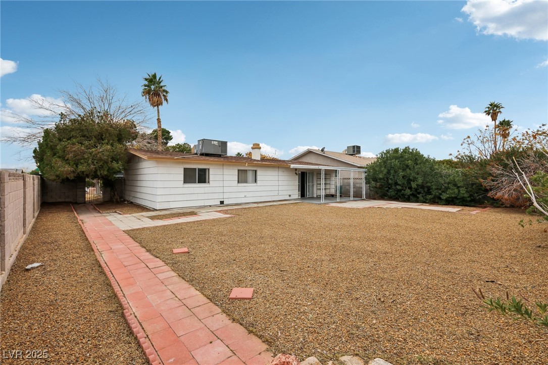 6912 Singing Dunes Lane Property Photo 38