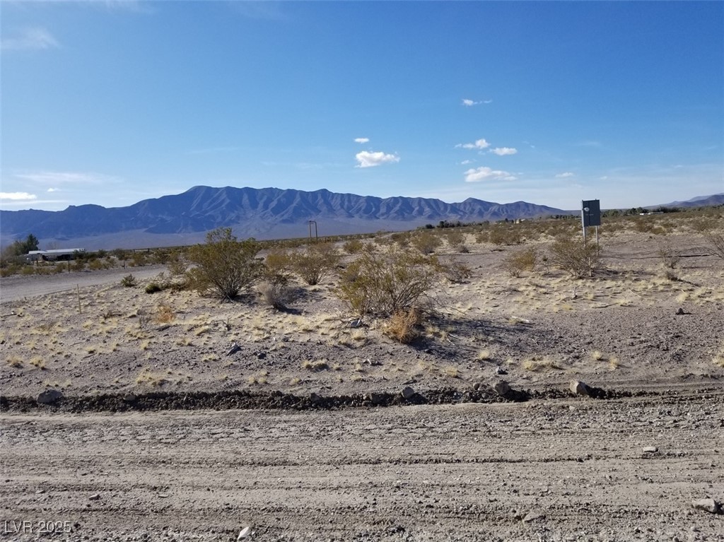 1640 North Valley View Boulevard Property Photo 12