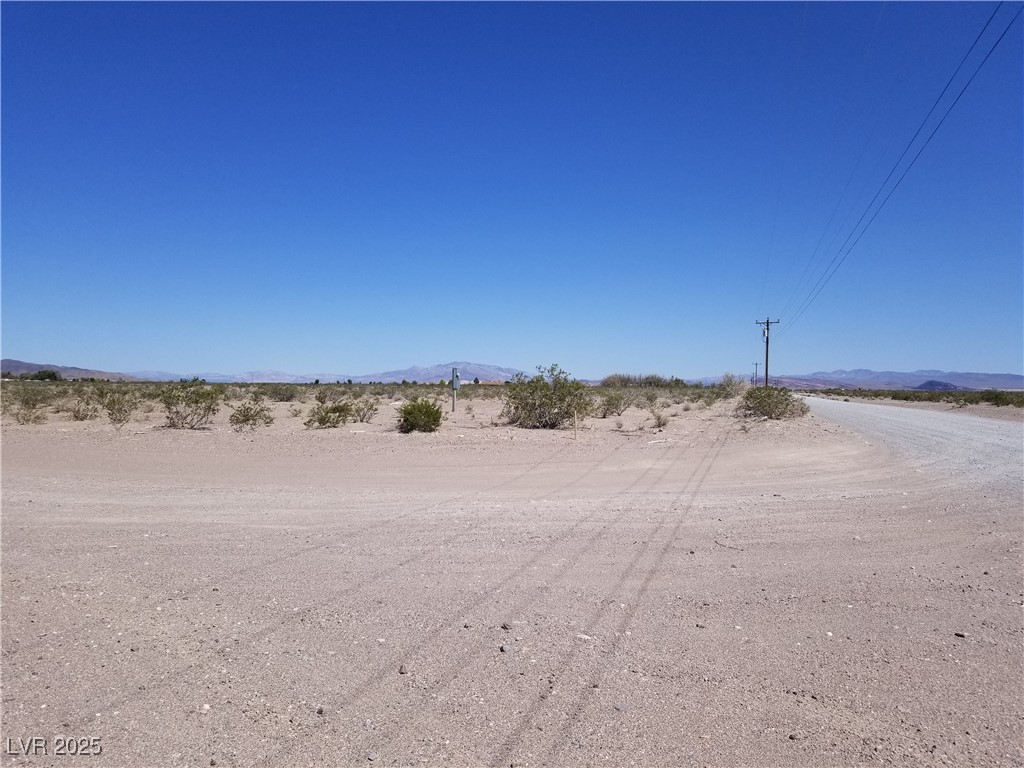 1640 North Valley View Boulevard Property Photo 14