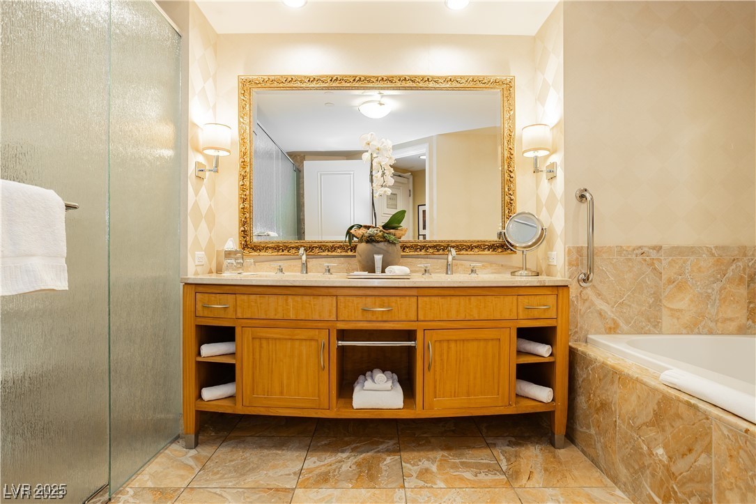2000 North Fashion Show Drive 4623 Property Photo 18