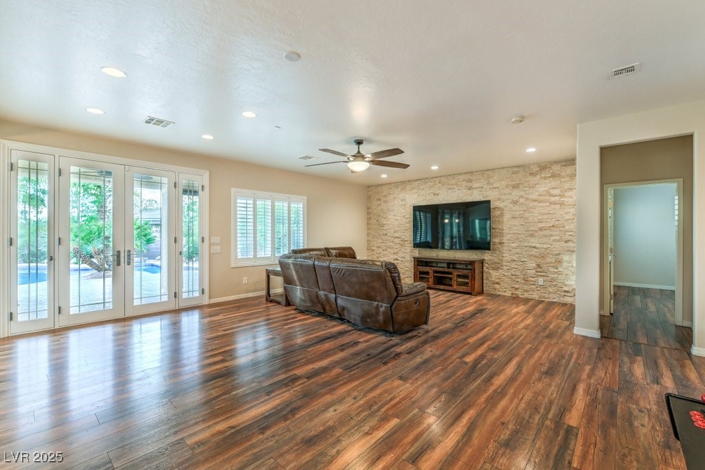 8633 Kennedy Heights Court Property Photo 10