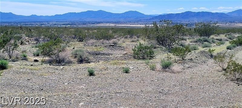 2811 Hilltop Drive Property Photo 2
