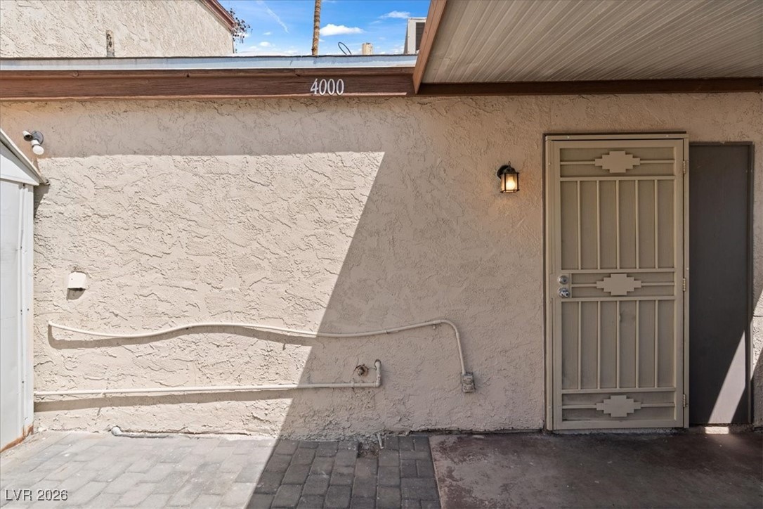 4000 Visby Lane Property Photo 15