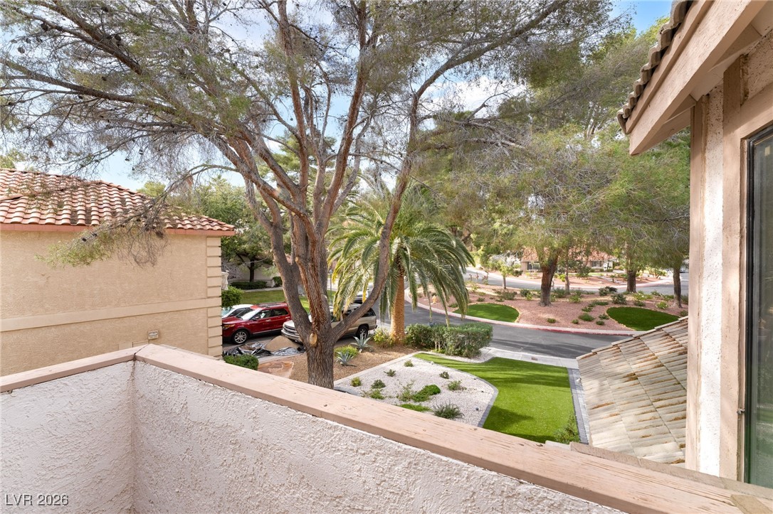 8 Hummingbird Lane Property Photo 31