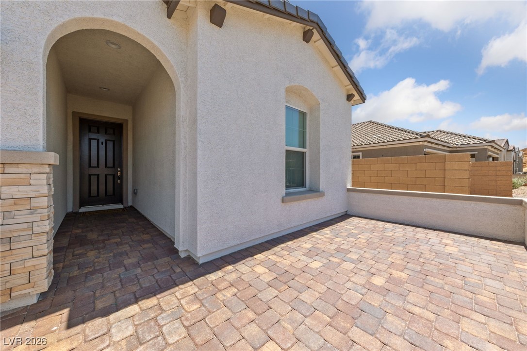 80 Cathedral Wash Place Property Photo 2