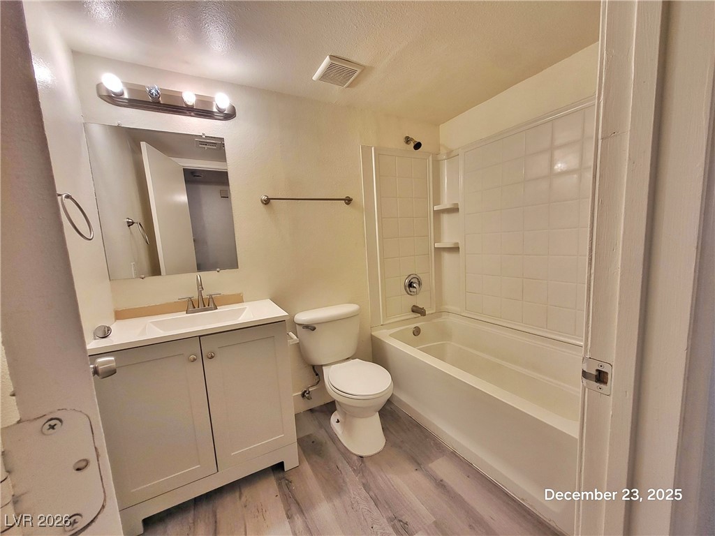 4264 Tara Avenue 2 Property Photo 5