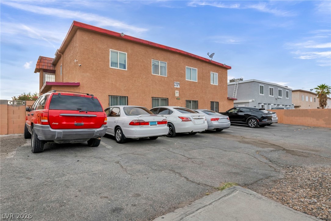 2209 Exeter Drive Property Photo 4