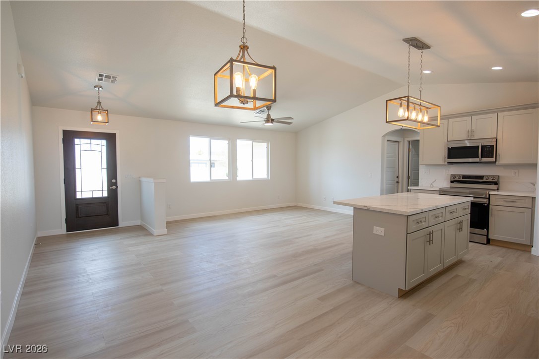 3925 North Mayfield Ranch Road Property Photo 6