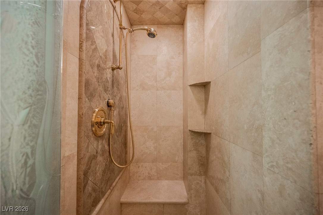 2747 Paradise Road 2801 Property Photo 6
