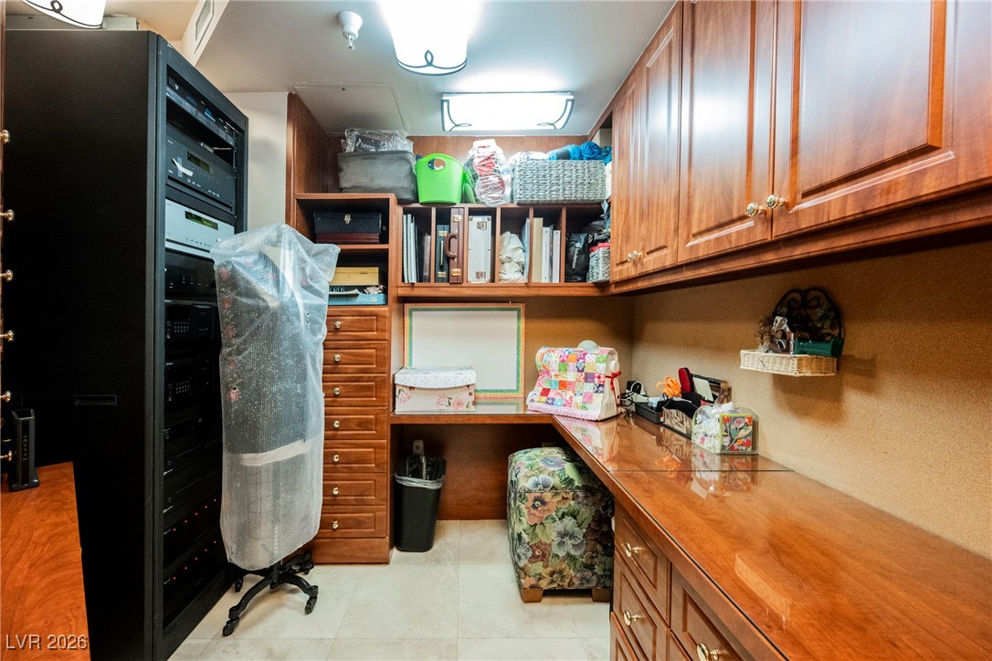 2747 Paradise Road 2801 Property Photo 7