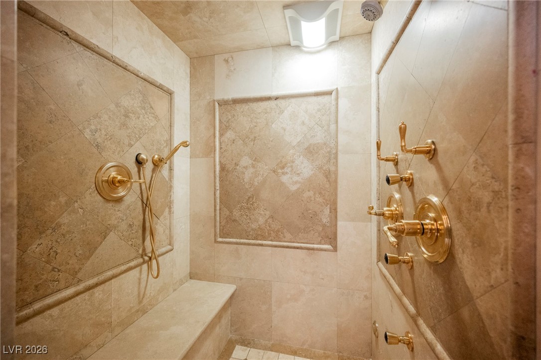 2747 Paradise Road 2801 Property Photo 23