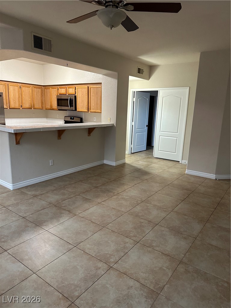 1404 Seward Street 104 Property Photo 3