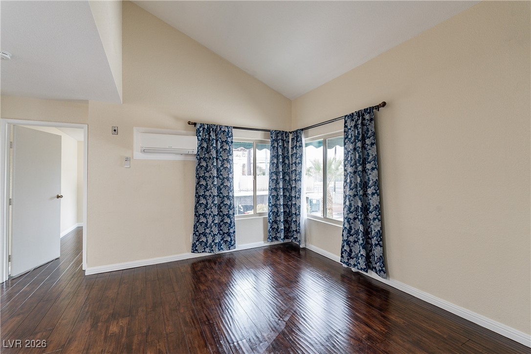 450 Elm Drive 206 Property Photo 3