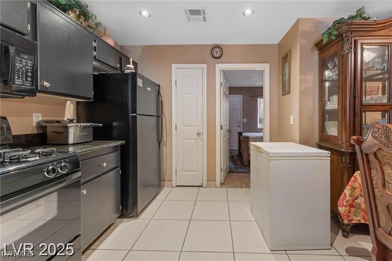 2211 Sleepy Court Property Photo 9