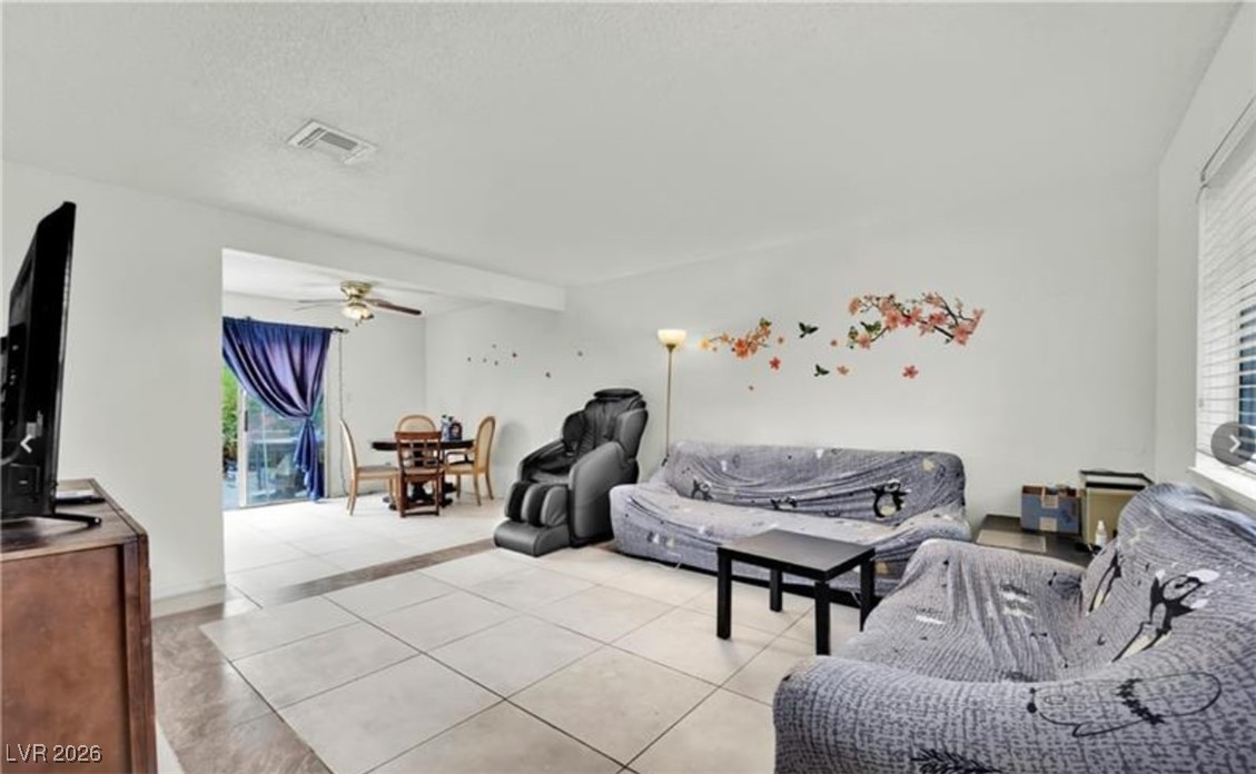 6133 Meadowgrass Lane Property Photo 3