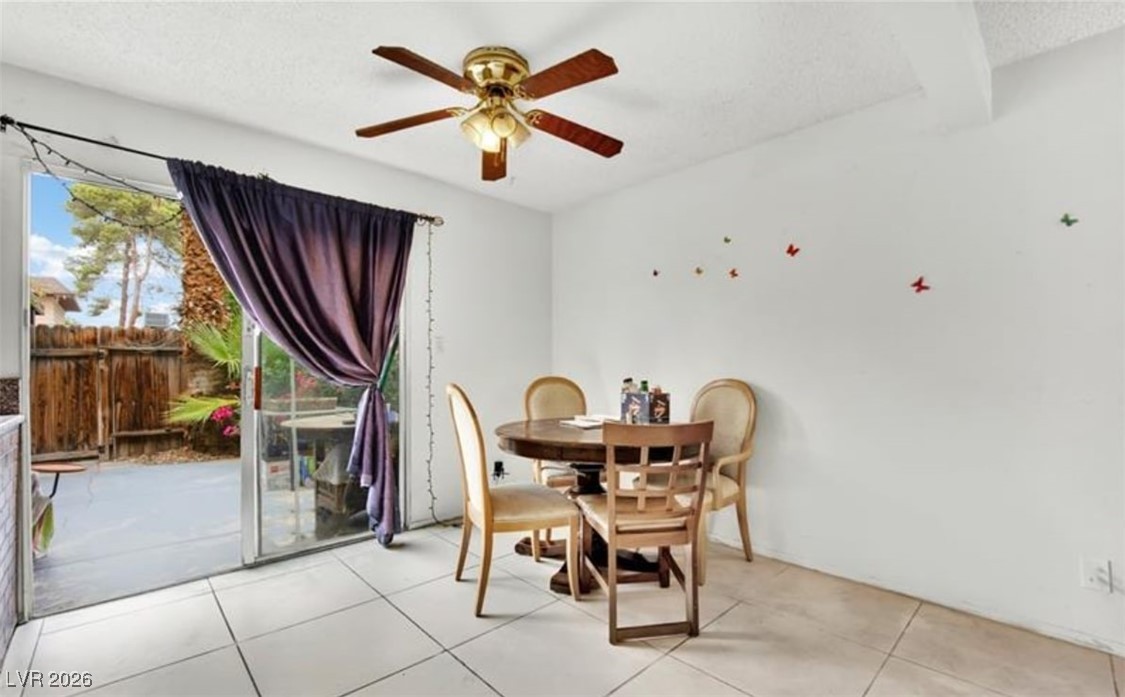 6133 Meadowgrass Lane Property Photo 8