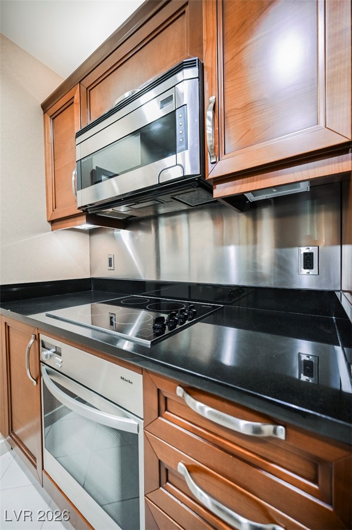 145 Harmon Avenue 208 Property Photo 6