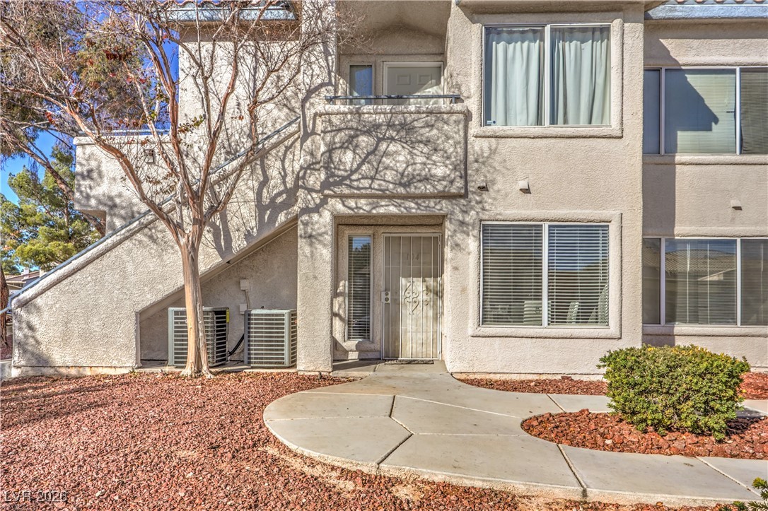 5265 Caspian Springs Drive 104 Property Photo 1