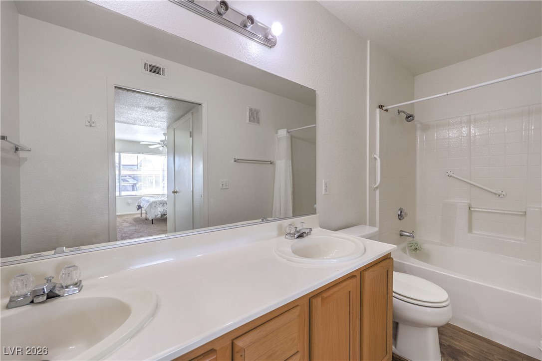 5265 Caspian Springs Drive 104 Property Photo 11