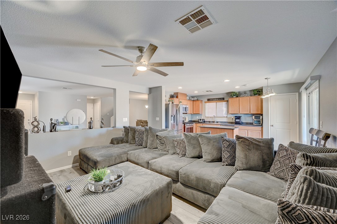 6210 Escapa Court Property Photo 12