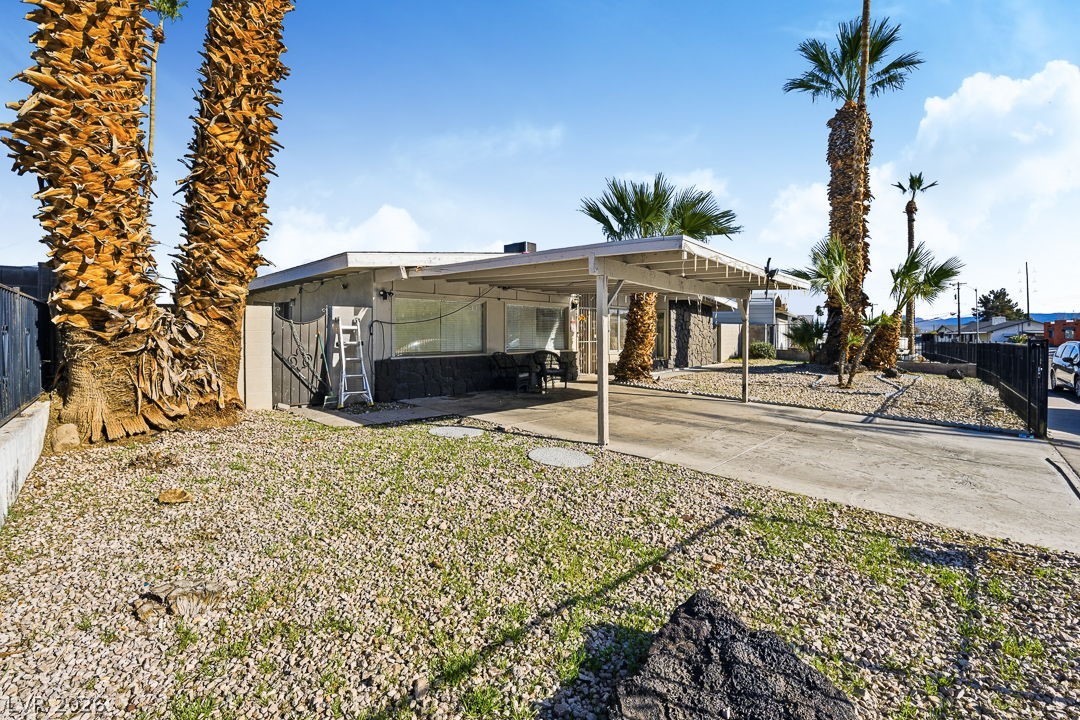 3964 Acapulco Avenue Property Photo 4