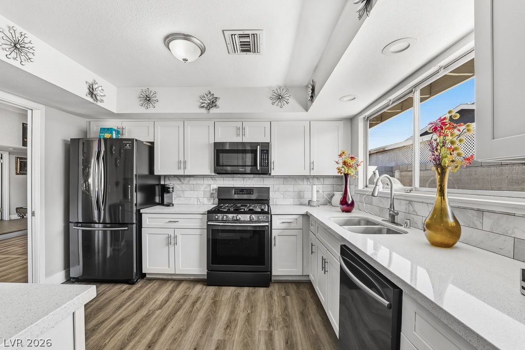 3964 Acapulco Avenue Property Photo 16