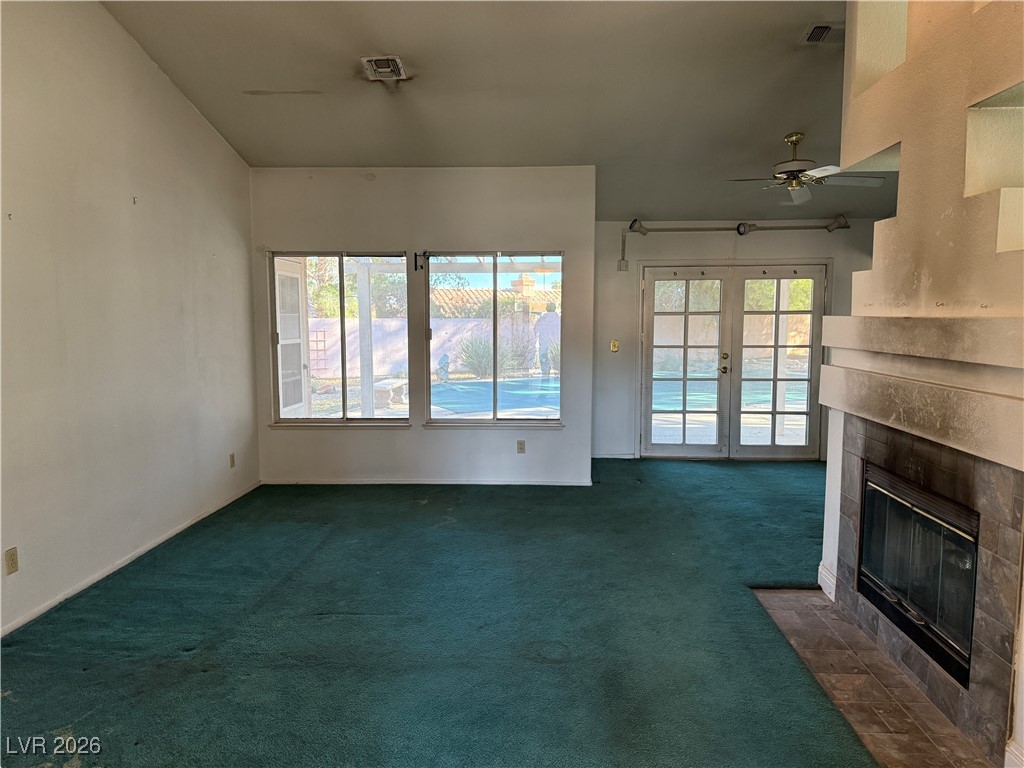 4410 La Reina Circle Property Photo 2