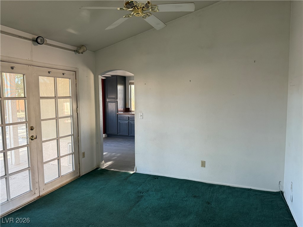 4410 La Reina Circle Property Photo 4