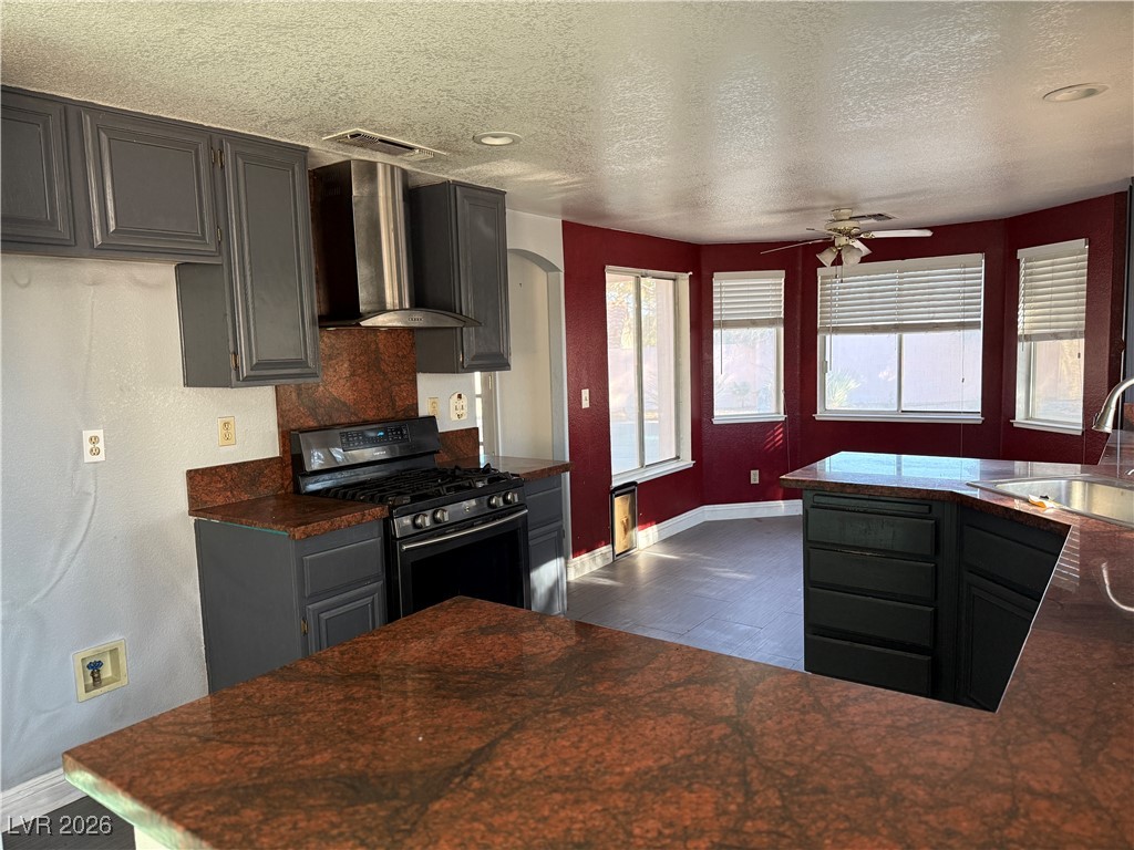 4410 La Reina Circle Property Photo 9