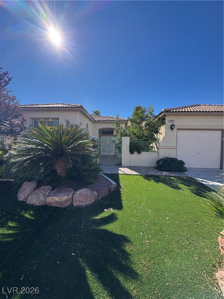 9927 Ridge Manor Avenue Property Photo 3