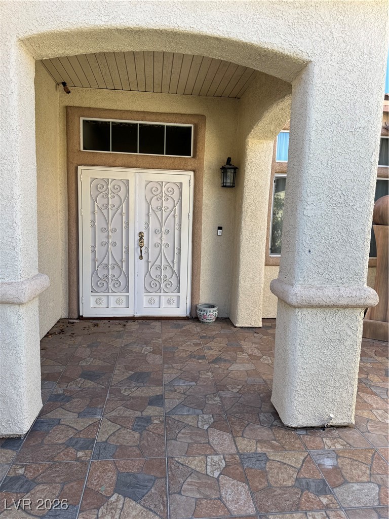 9927 Ridge Manor Avenue Property Photo 8