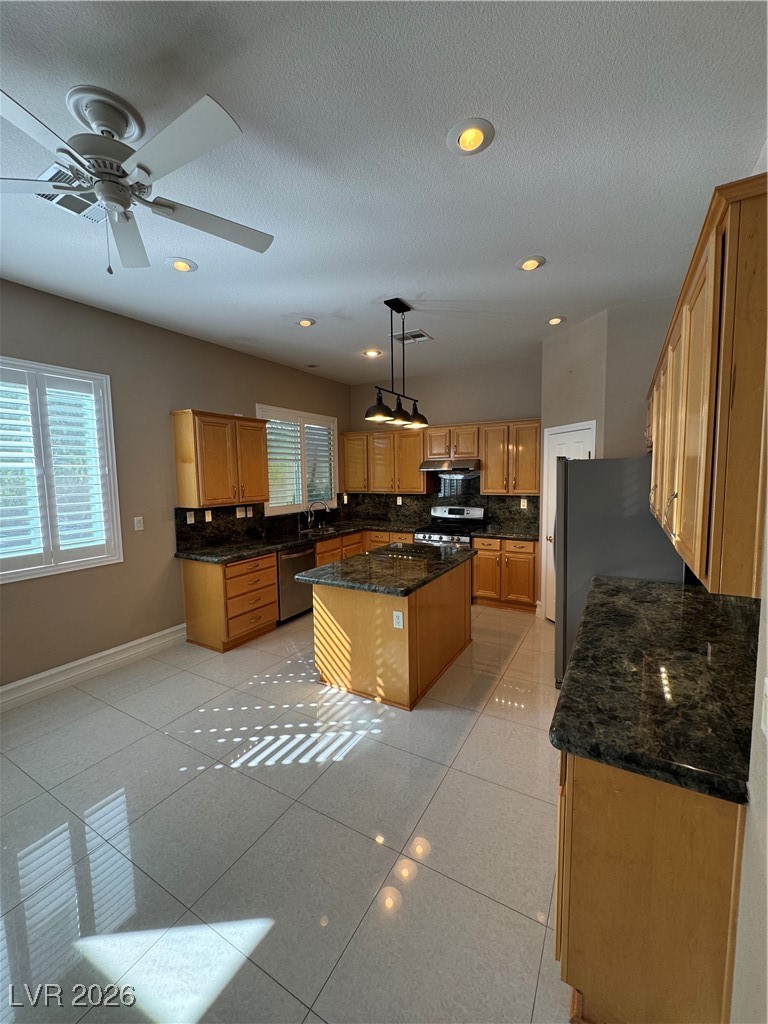 9927 Ridge Manor Avenue Property Photo 25